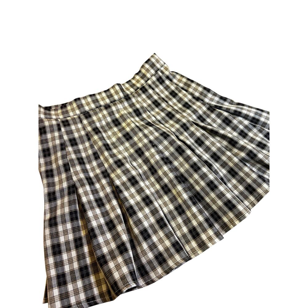 Better Be Women’s Black/White Plaid Pleated Skirt Size Small